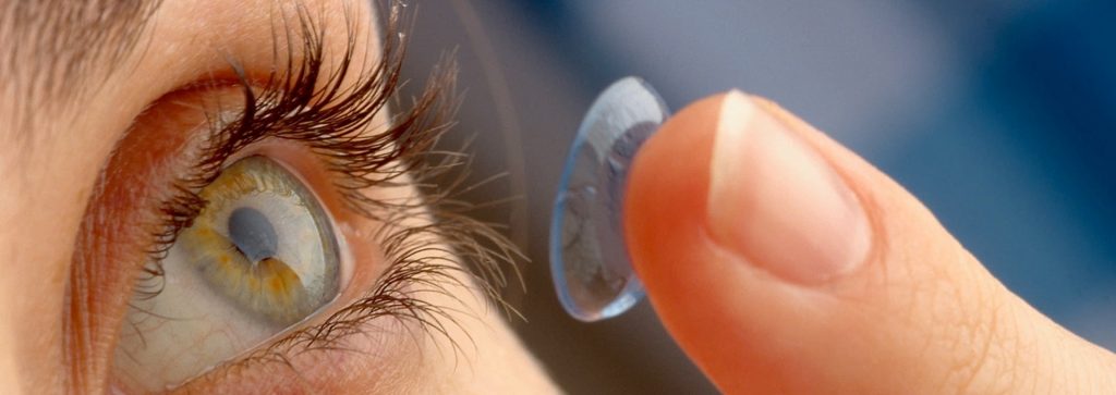 Kun je wimperextensions dragen met contactlenzen? Wat je moet weten