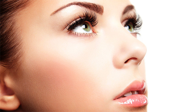 Zelf wimperextensions zetten? Dit zijn de do’s & don’ts