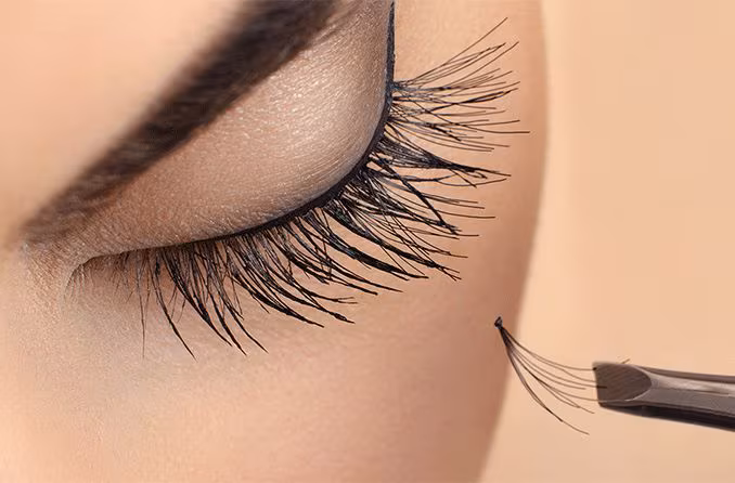 Wimperuitval is normaal: Wat je moet weten over de wimpergroeicyclus